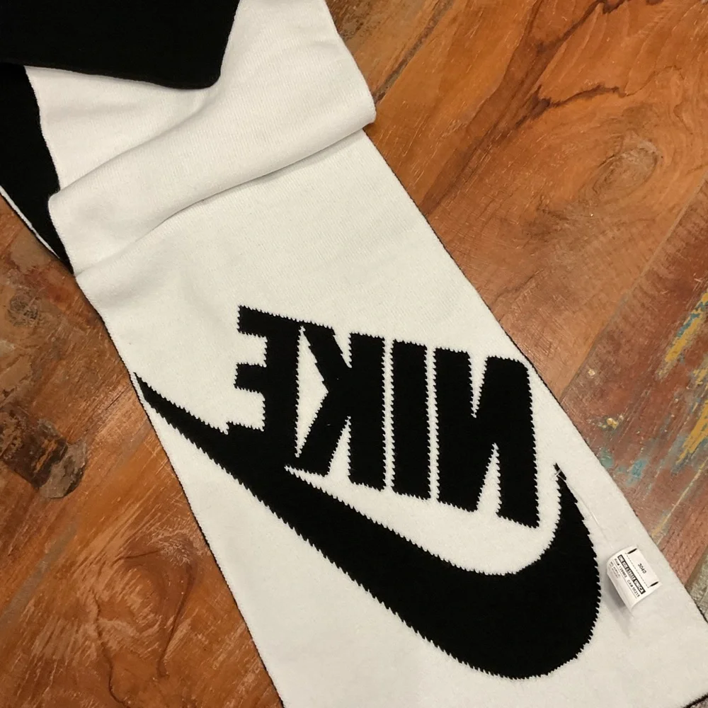 NWT Nike Reversible Scarf-Unisex